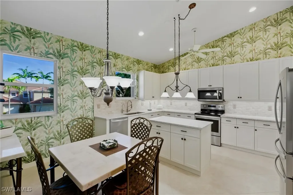 2590 Marshcreek Lane Naples FL 34119