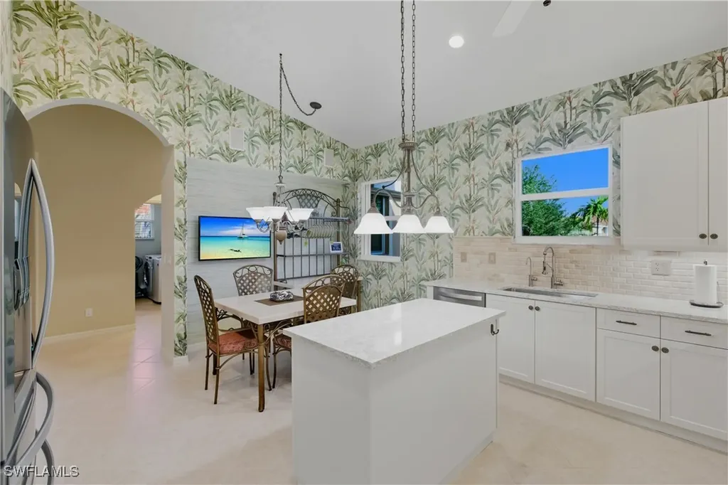 2590 Marshcreek Lane Naples FL 34119