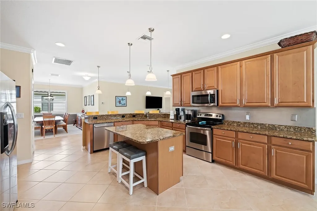 3837 Ruby Way Naples FL 34114