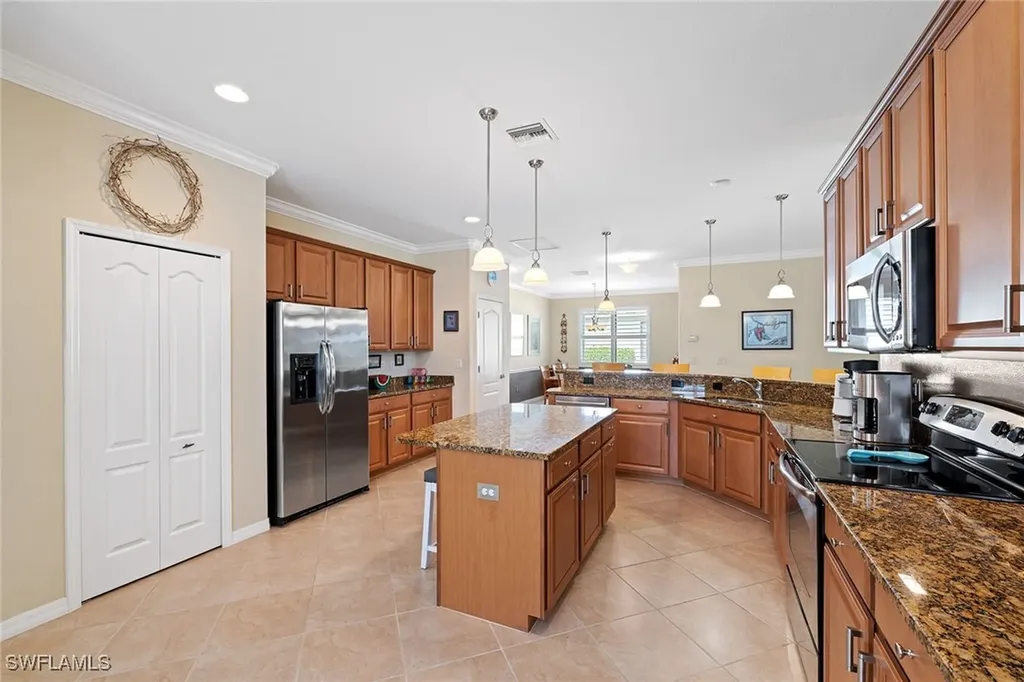 3837 Ruby Way Naples FL 34114