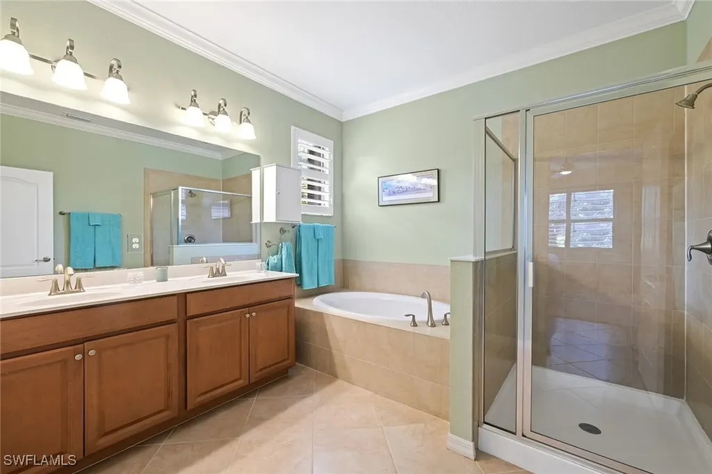 3837 Ruby Way Naples FL 34114