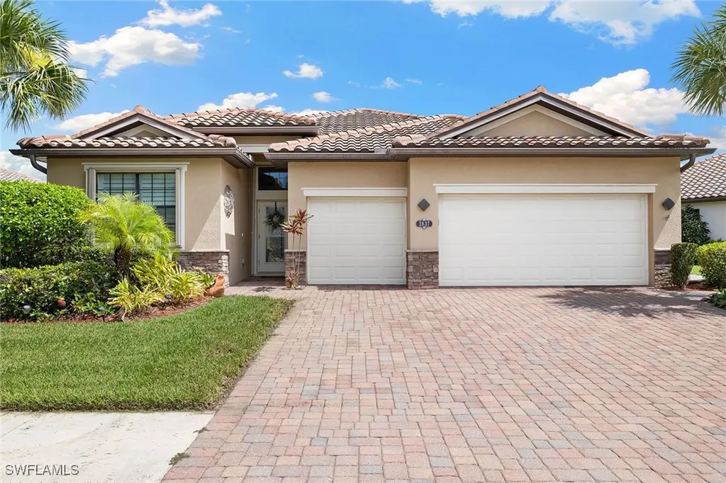 3837 Ruby Way Naples FL 34114
