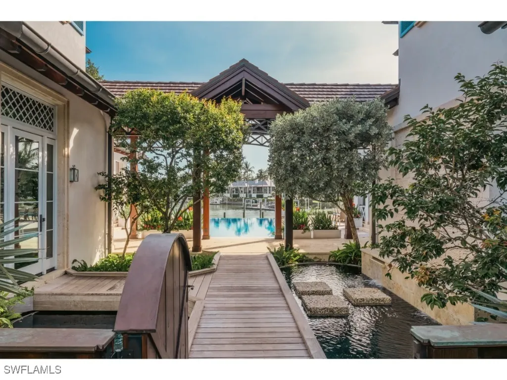 4296 Cutlass Lane Naples FL 34102