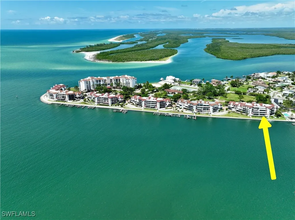 105 La Peninsula Boulevard Naples FL 34113