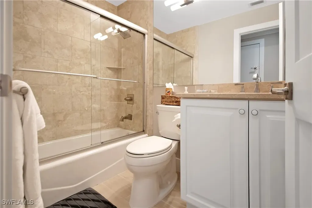 105 La Peninsula Boulevard Naples FL 34113