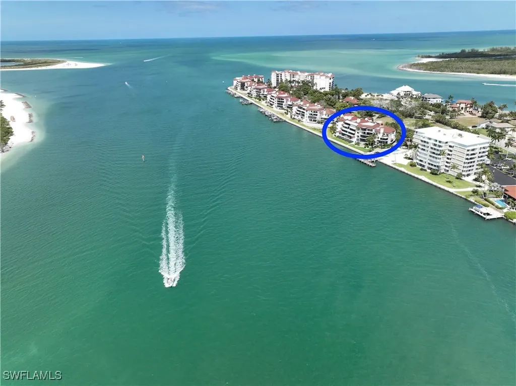 105 La Peninsula Boulevard Naples FL 34113