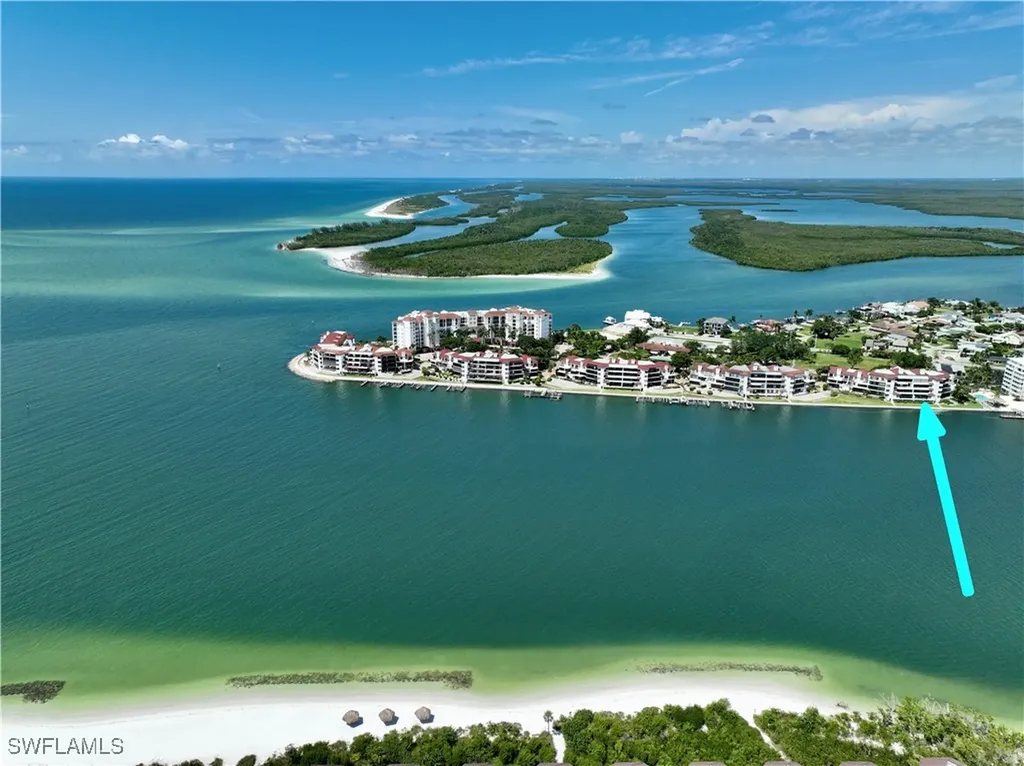 105 La Peninsula Boulevard Naples FL 34113