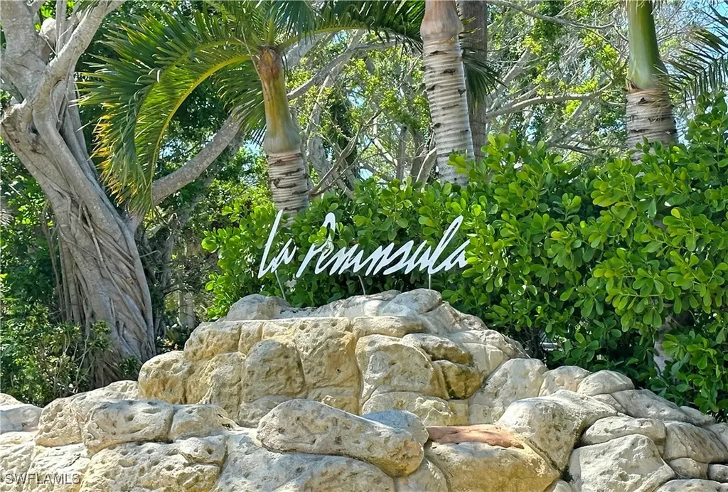 105 La Peninsula Boulevard Naples FL 34113