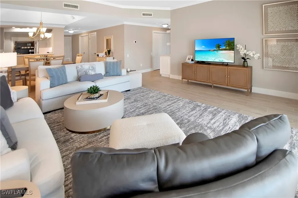 105 La Peninsula Boulevard Naples FL 34113
