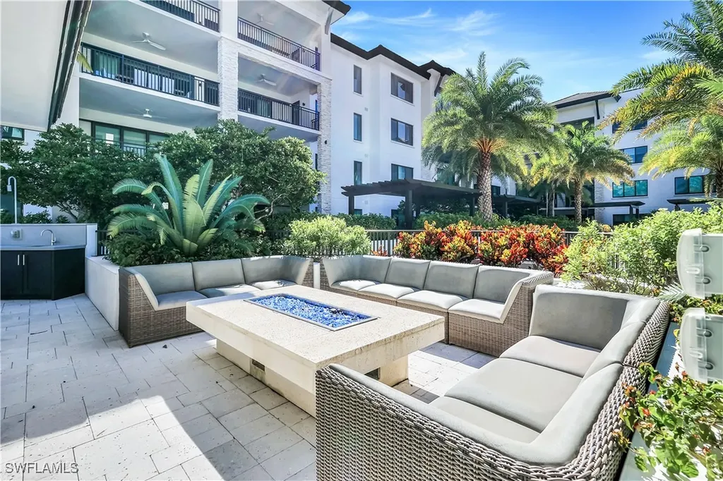1130 3rd Avenue S Avenue Naples FL 34102