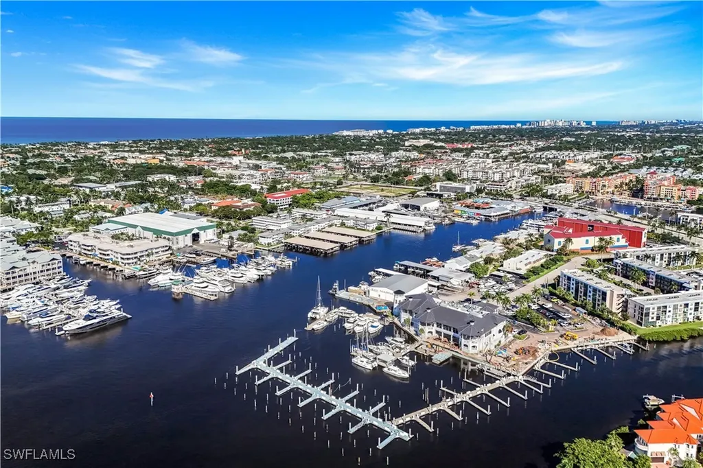 1130 3rd Avenue S Avenue Naples FL 34102