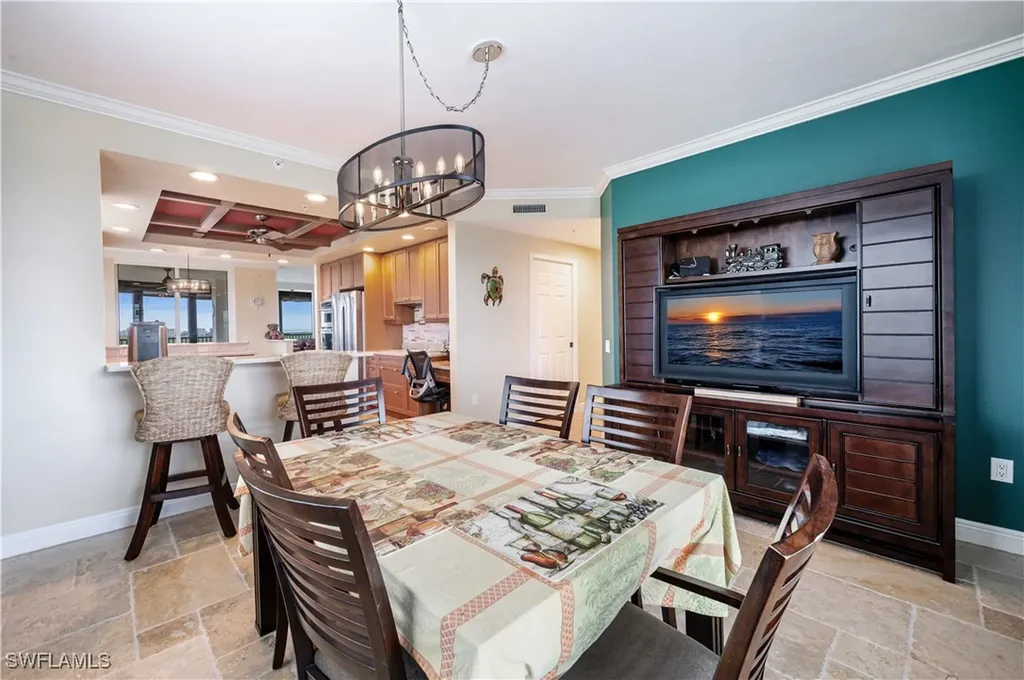 455 Cove Tower Drive Naples FL 34110