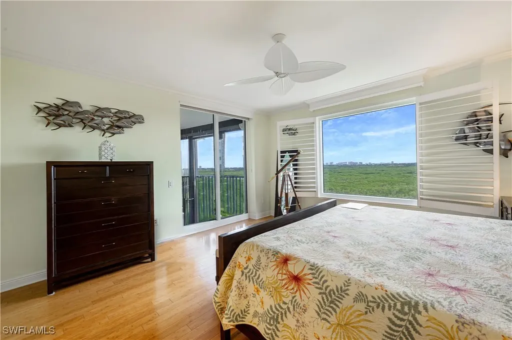 455 Cove Tower Drive Naples FL 34110