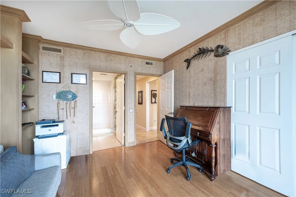 455 Cove Tower Drive Naples FL 34110