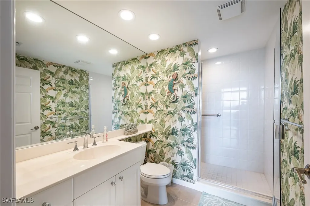 455 Cove Tower Drive Naples FL 34110