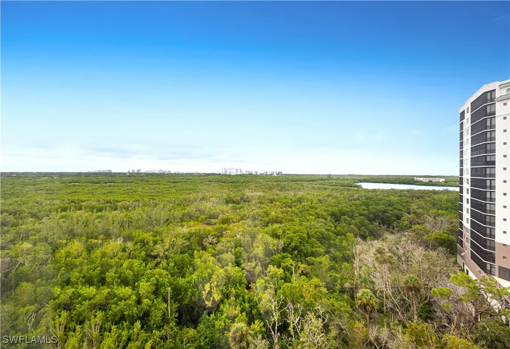 455 Cove Tower Drive Naples FL 34110
