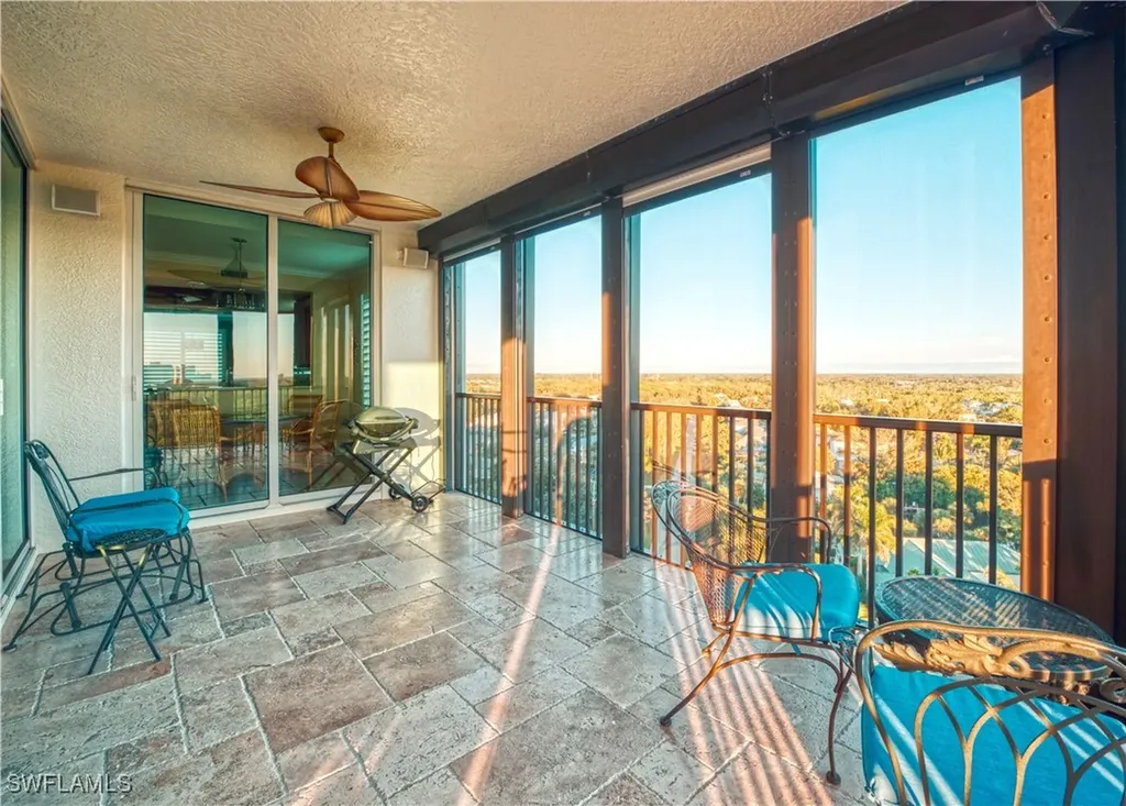 455 Cove Tower Drive Naples FL 34110