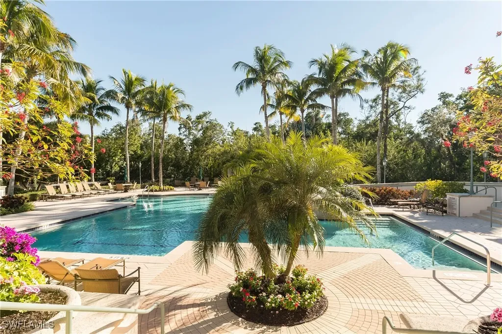 455 Cove Tower Drive Naples FL 34110