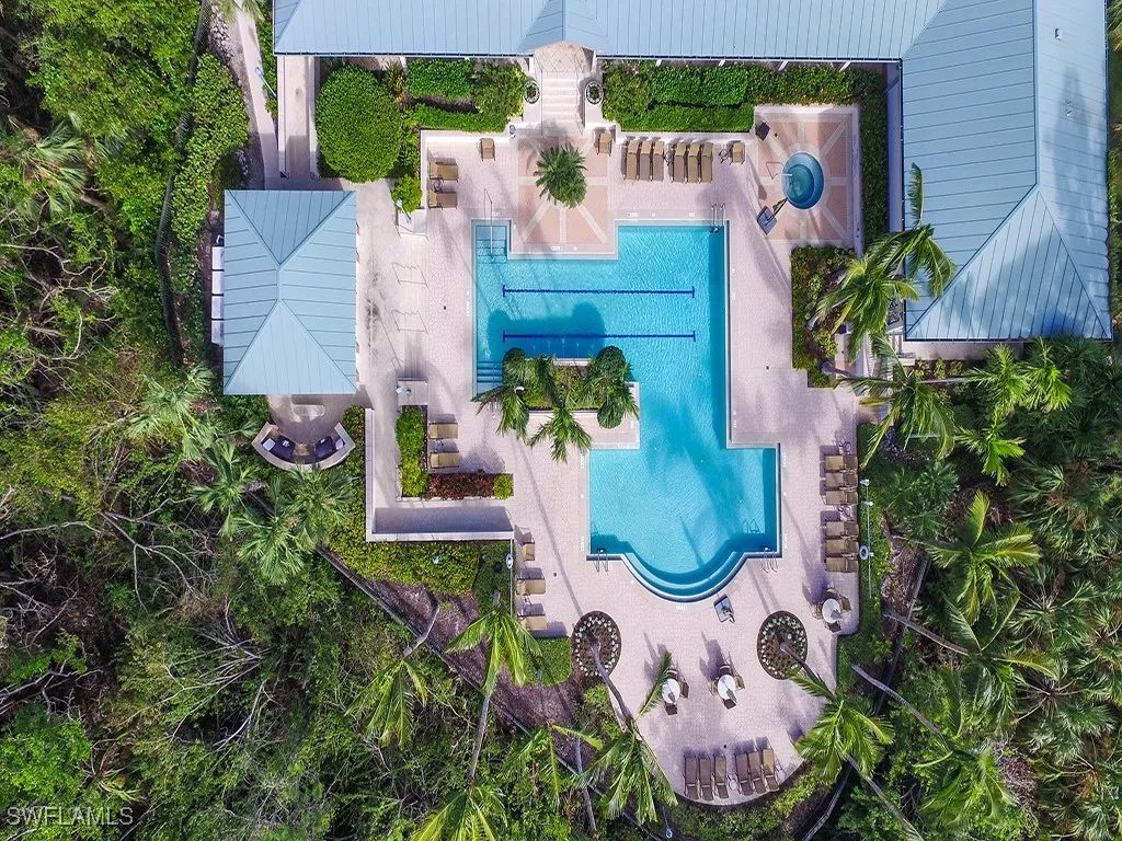 455 Cove Tower Drive Naples FL 34110