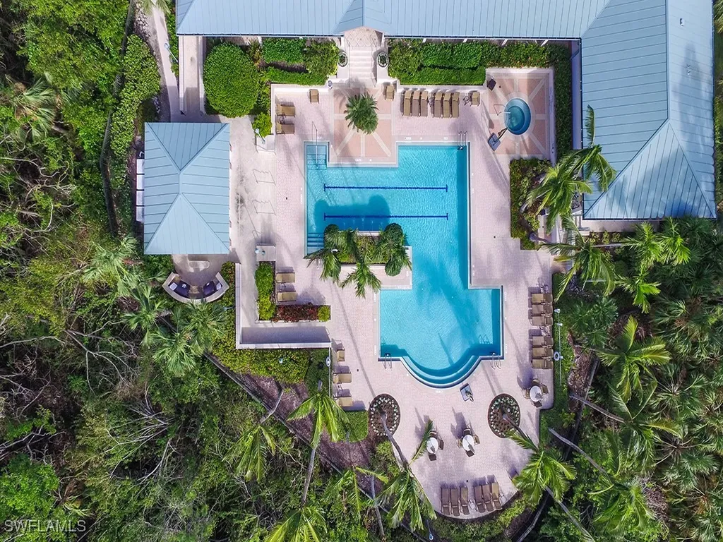 455 Cove Tower Drive Naples FL 34110