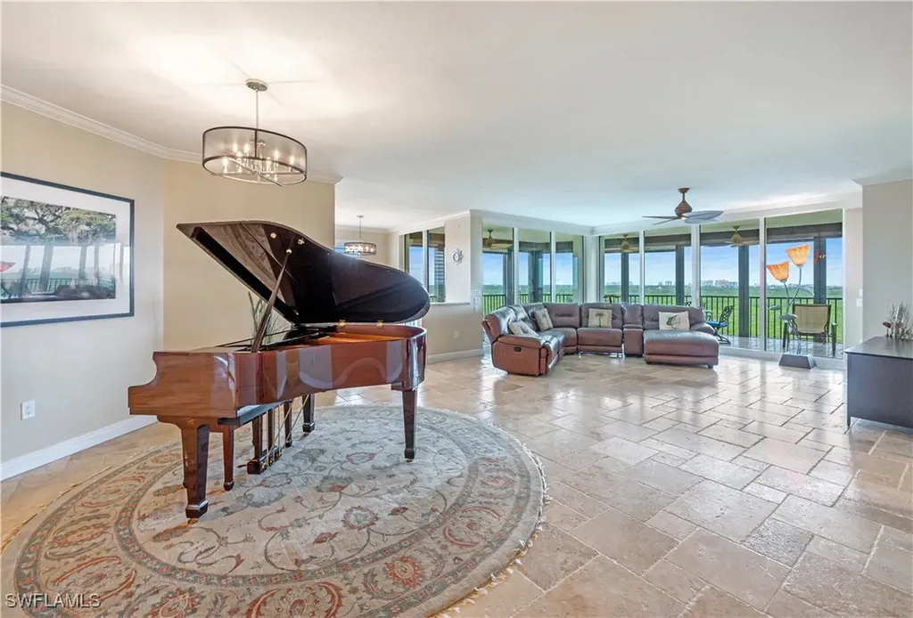 455 Cove Tower Drive Naples FL 34110