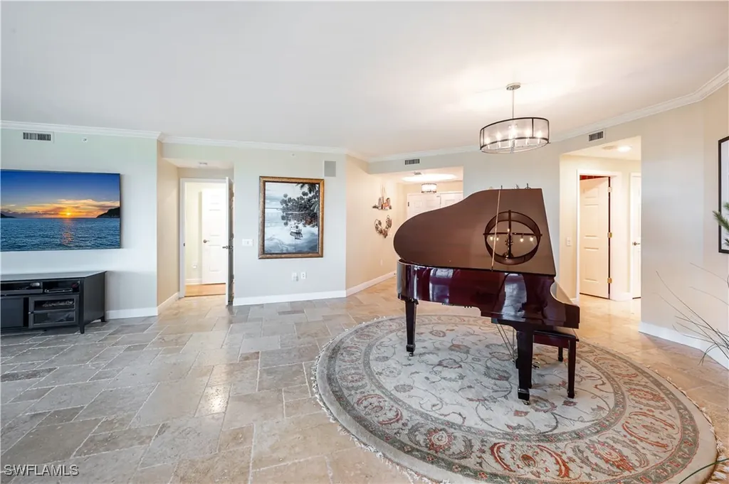455 Cove Tower Drive Naples FL 34110