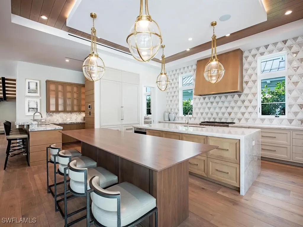 1795 Gordon Drive Naples FL 34102