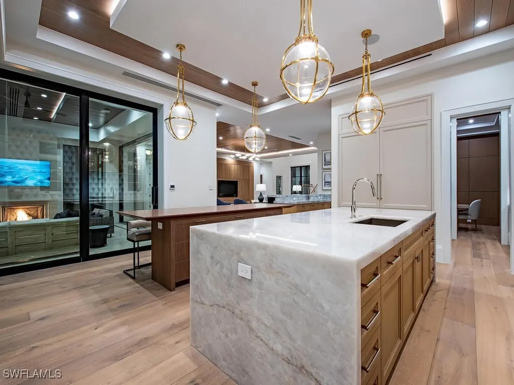 1795 Gordon Drive Naples FL 34102