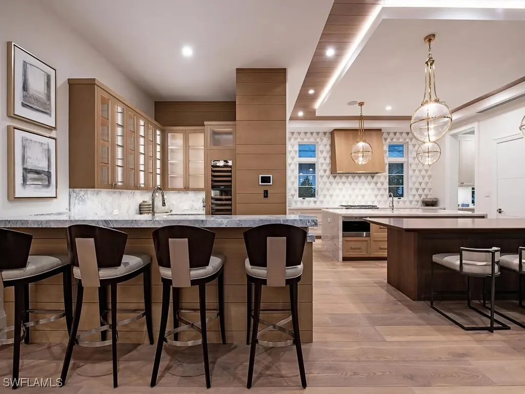 1795 Gordon Drive Naples FL 34102