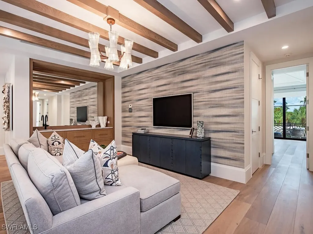1795 Gordon Drive Naples FL 34102