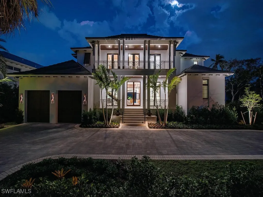 1795 Gordon Drive Naples FL 34102