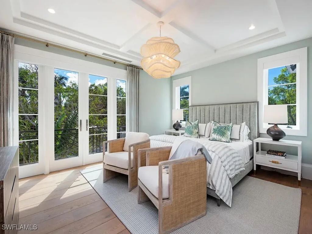 1795 Gordon Drive Naples FL 34102