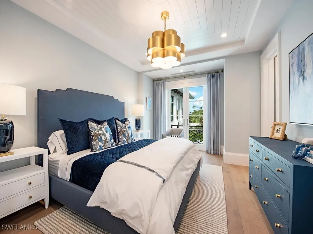 1795 Gordon Drive Naples FL 34102