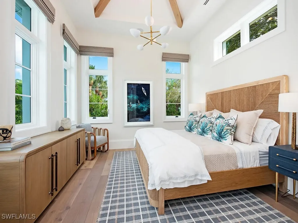 1795 Gordon Drive Naples FL 34102