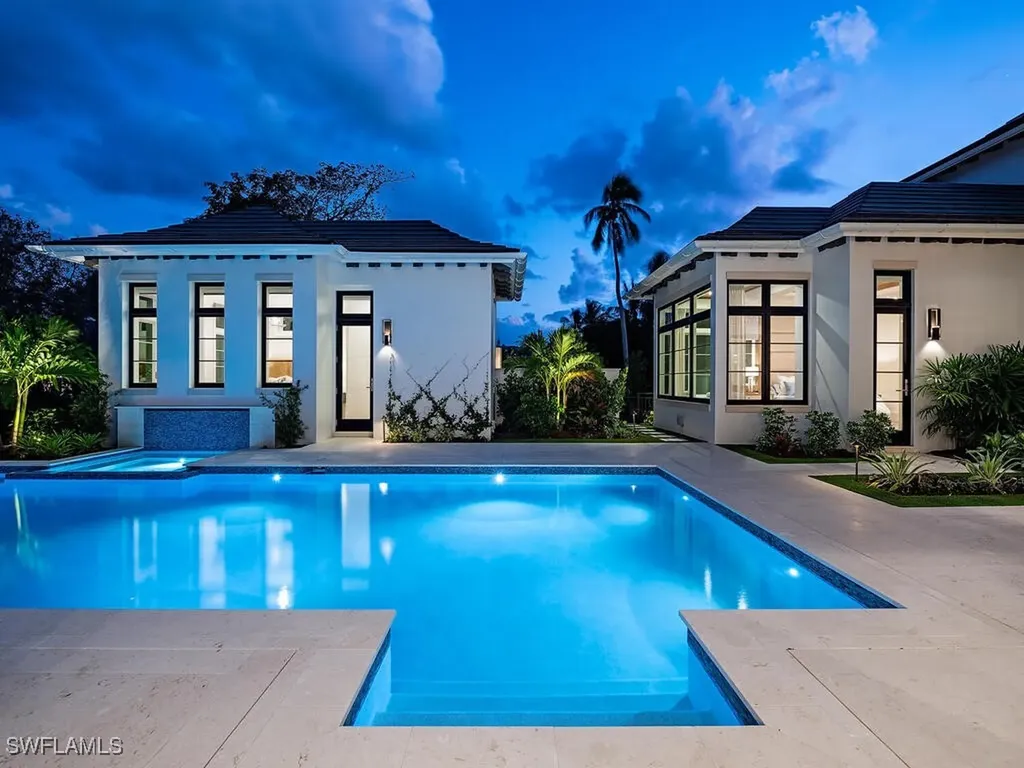 1795 Gordon Drive Naples FL 34102