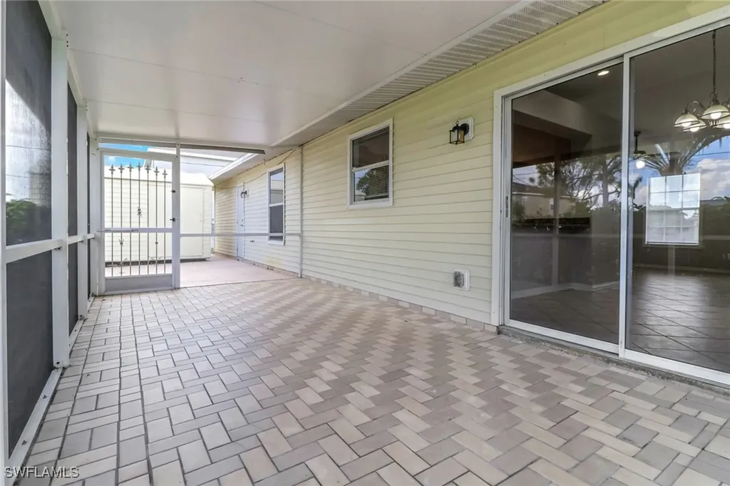 1121 SW 9th Avenue Cape Coral FL 33991