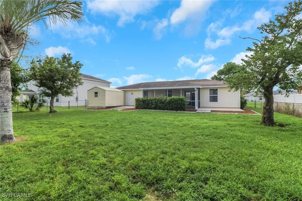 1121 SW 9th Avenue Cape Coral FL 33991