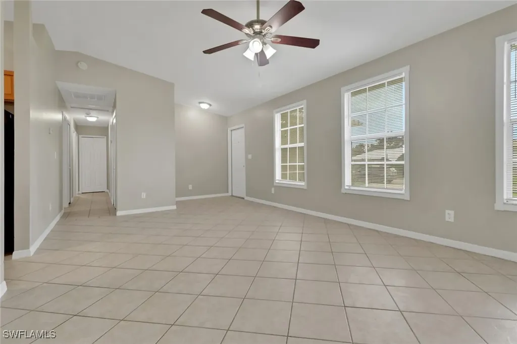 1121 SW 9th Avenue Cape Coral FL 33991