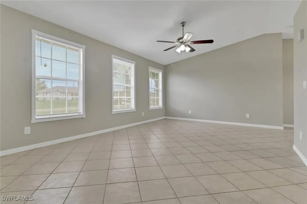 1121 SW 9th Avenue Cape Coral FL 33991