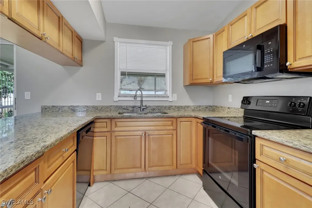 1121 SW 9th Avenue Cape Coral FL 33991