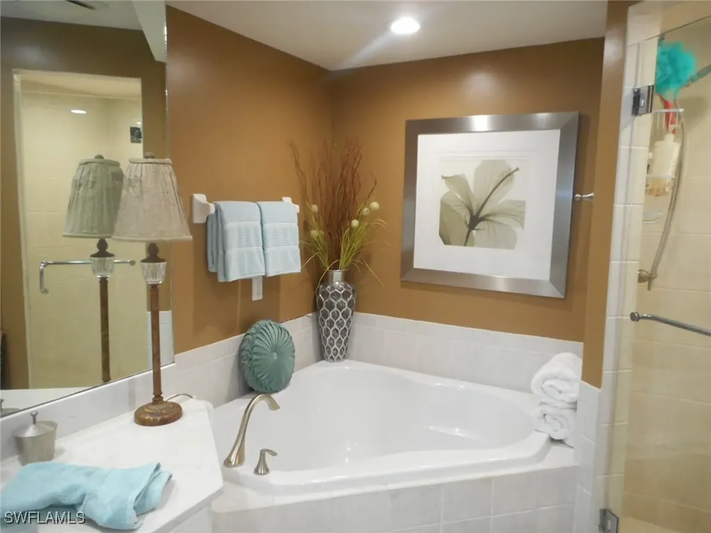 2080 W 1st Street Fort Myers FL 33901