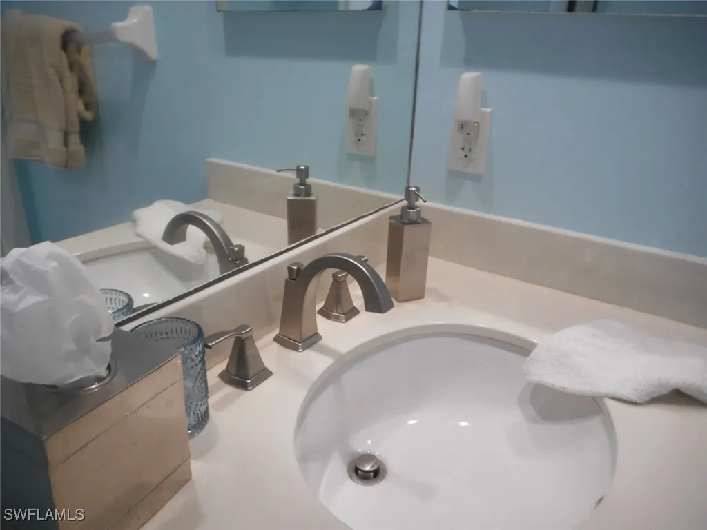 2080 W 1st Street Fort Myers FL 33901