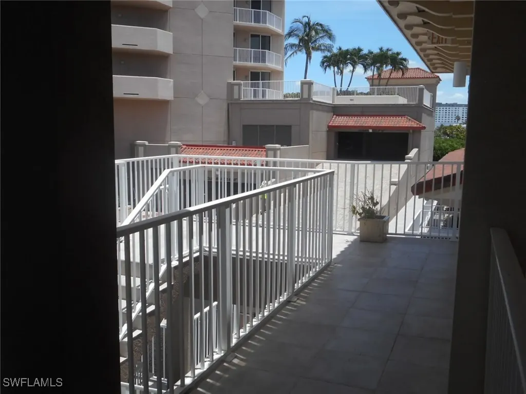 2080 W 1st Street Fort Myers FL 33901