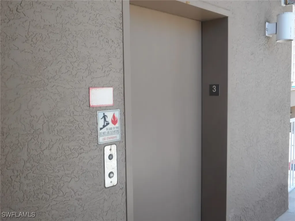 2080 W 1st Street Fort Myers FL 33901