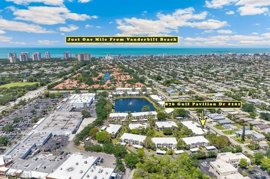 876 Gulf Pavilion Drive Naples FL 34108
