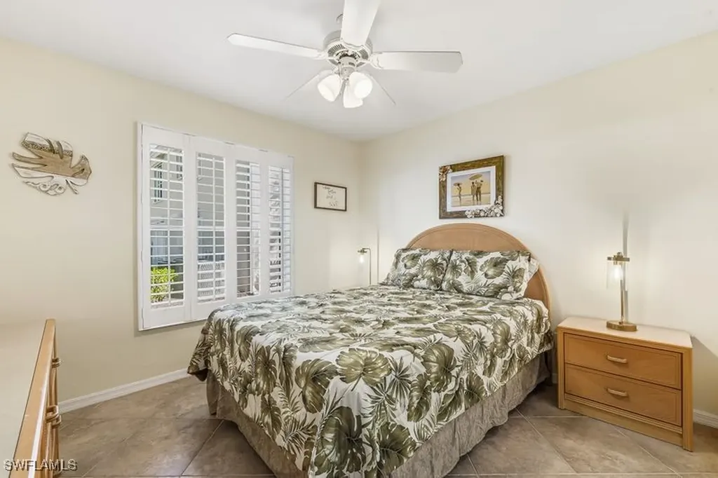 876 Gulf Pavilion Drive Naples FL 34108
