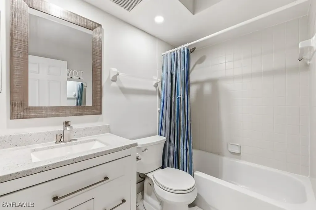 876 Gulf Pavilion Drive Naples FL 34108
