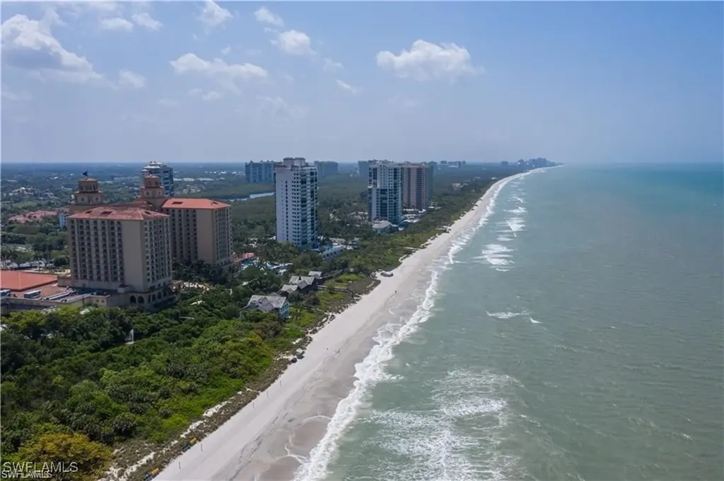 876 Gulf Pavilion Drive Naples FL 34108