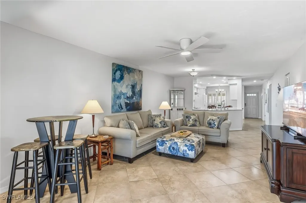 876 Gulf Pavilion Drive Naples FL 34108