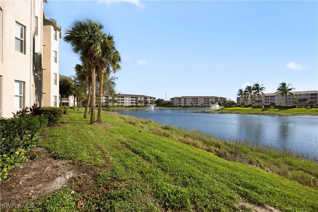 8550 Kingbird Loop Estero FL 33967